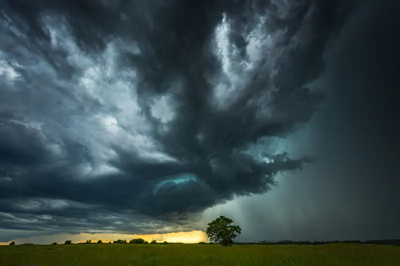 Why You Should Be Wary of Storm Chasers in the Roofing Business